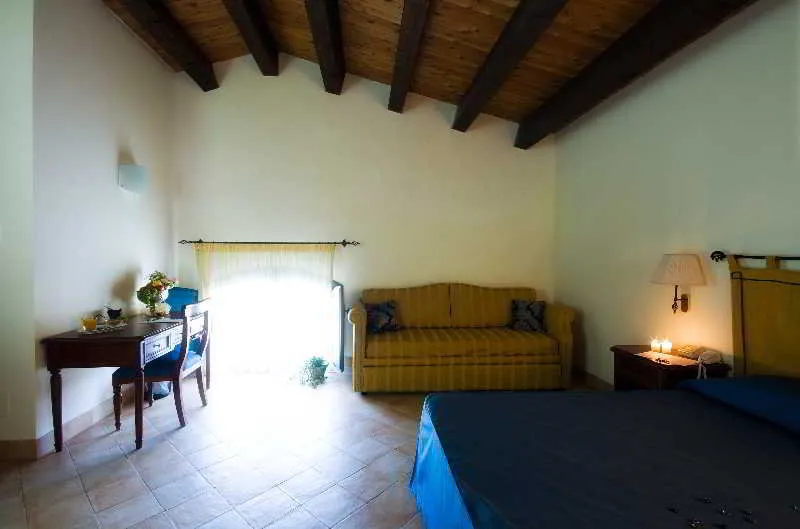 Room, Relais Angimbè, Palermo