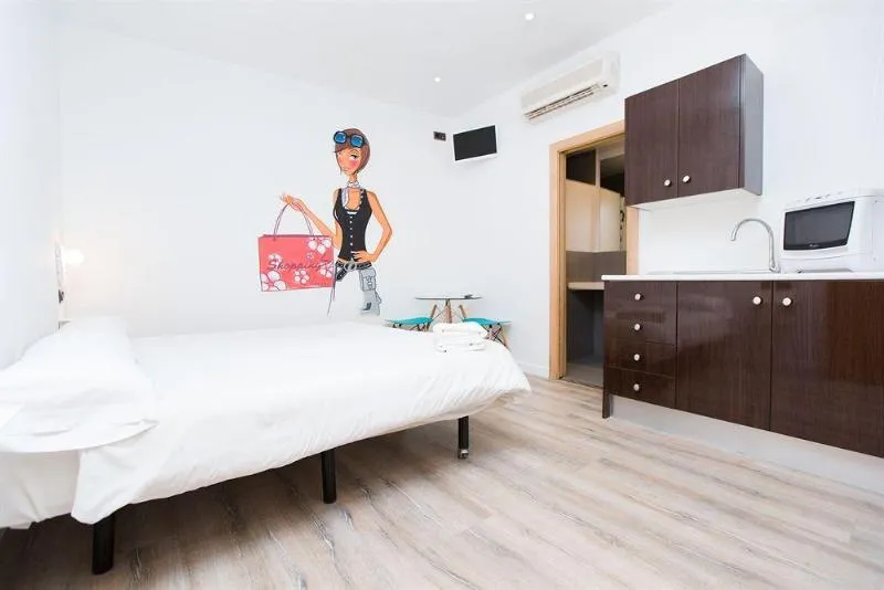 General view, AinB Las Ramblas-Colón Apartments, Barcelona