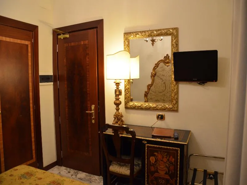 SINGLE STANDARD Room, Turner, Rome
