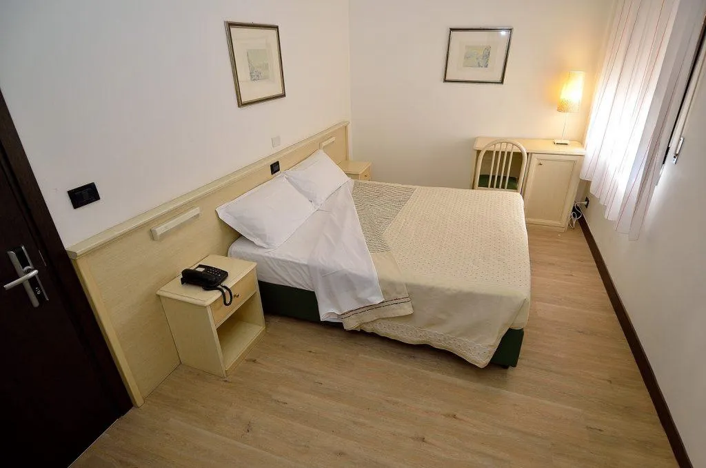 Double or Twin STANDARD Room, San Giuliano, Venice