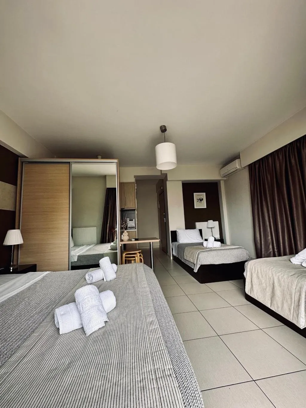 APARTMENT DELUXE Room, Mc Queen, Athens
