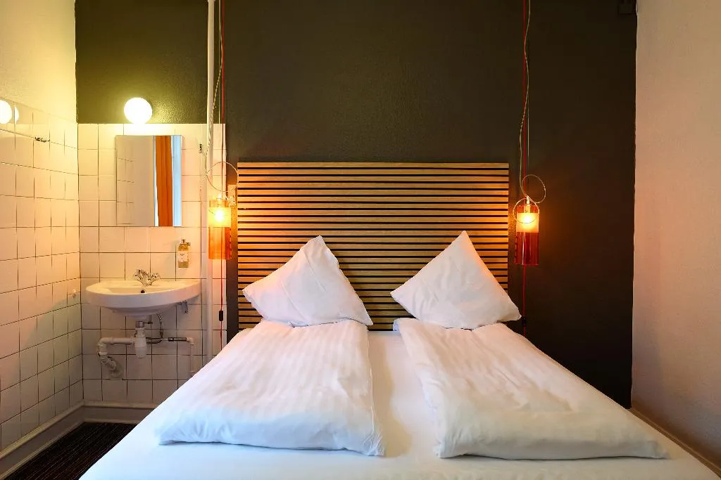 DOUBLE WITH SHARED BATHROOM Room, Annex Copenhagen, Copenhagen
