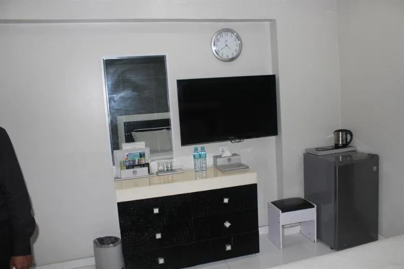 FAMILY ROOM STANDARD Room, White Fort Hotel, Dubai
