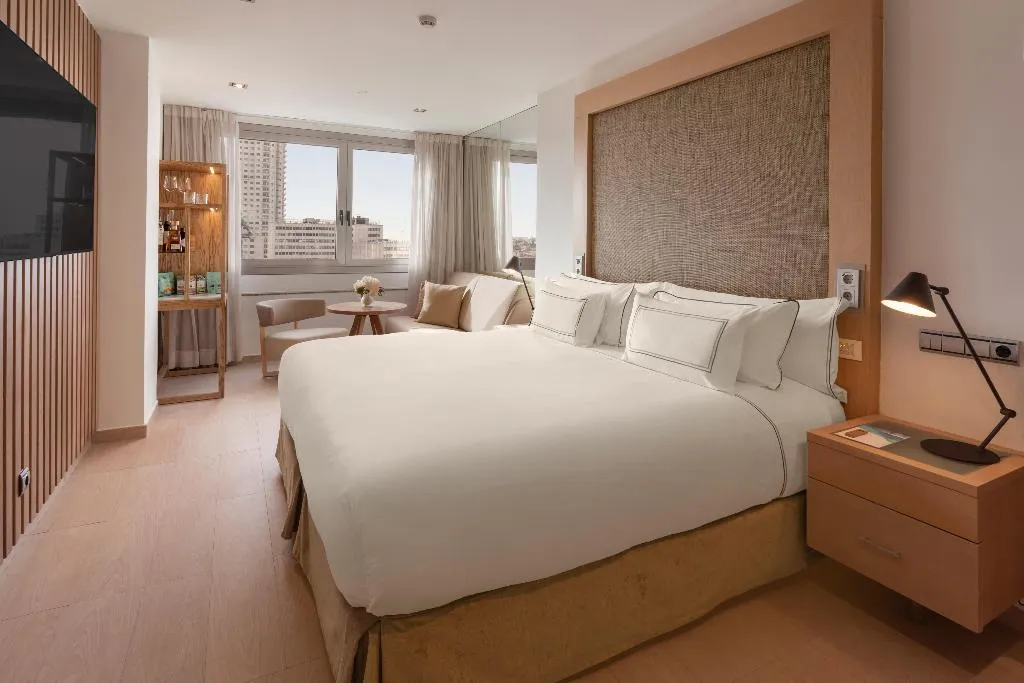 Room WITH VIEWS Room, Melia Madrid Princesa, Madrid