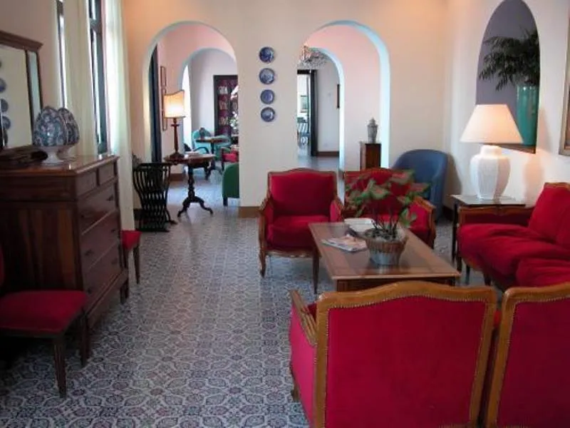 Lobby, Minerva, Naples