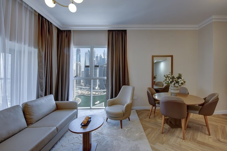 Royal Regency Suites Dubai Marina, Dubai