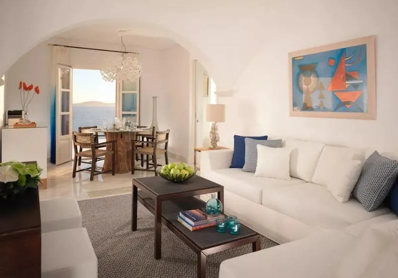 SUITE DELUXE WITH PRIVATE POOL Room, Mykonos Grand Hotel & Resort, Mykonos