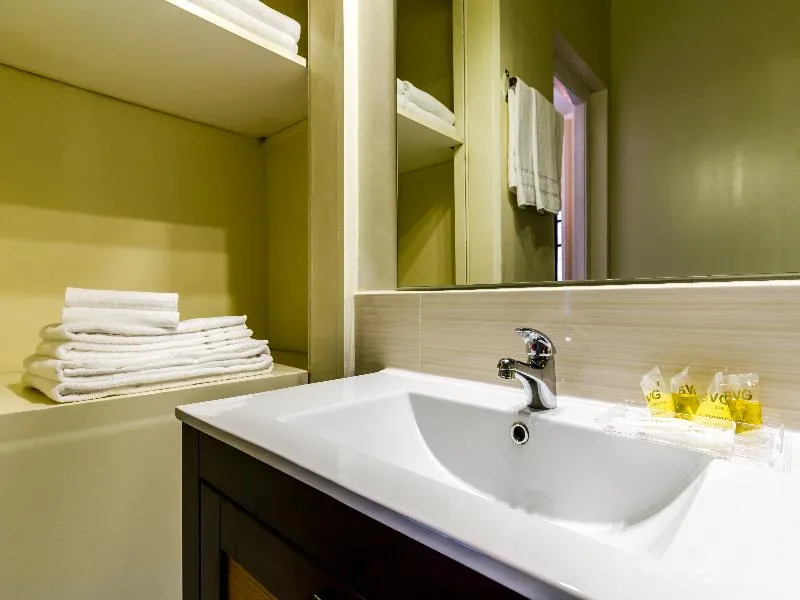 QUADRUPLE STANDARD Room, Victoria Palace, Barcelona