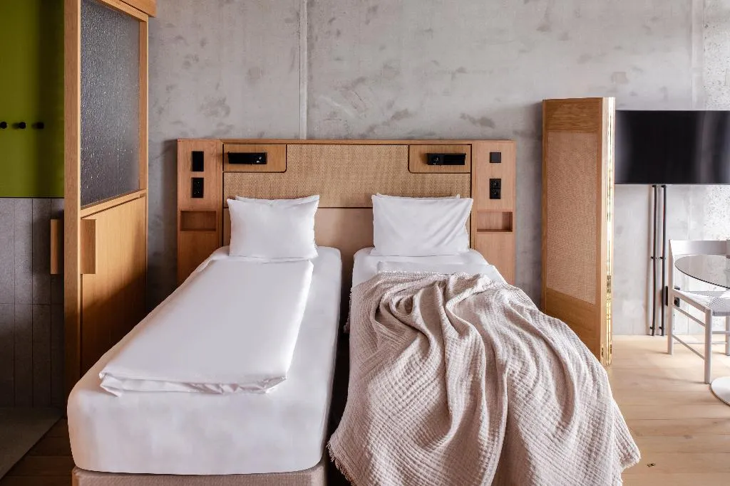 STUDIO TWO BEDS Room, Locke at East Side Gallery, Friedrichshain, Berlin