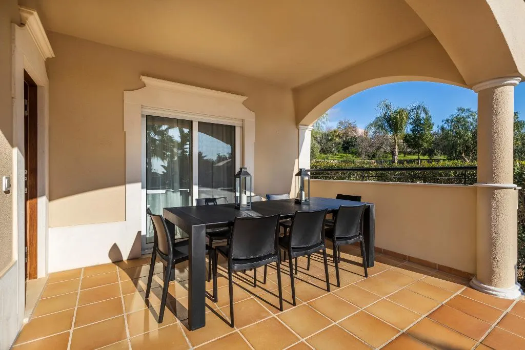 TOWNHOME TWO BEDROOMS WITH PRIVATE POOL Room, The Crest, Algarve
