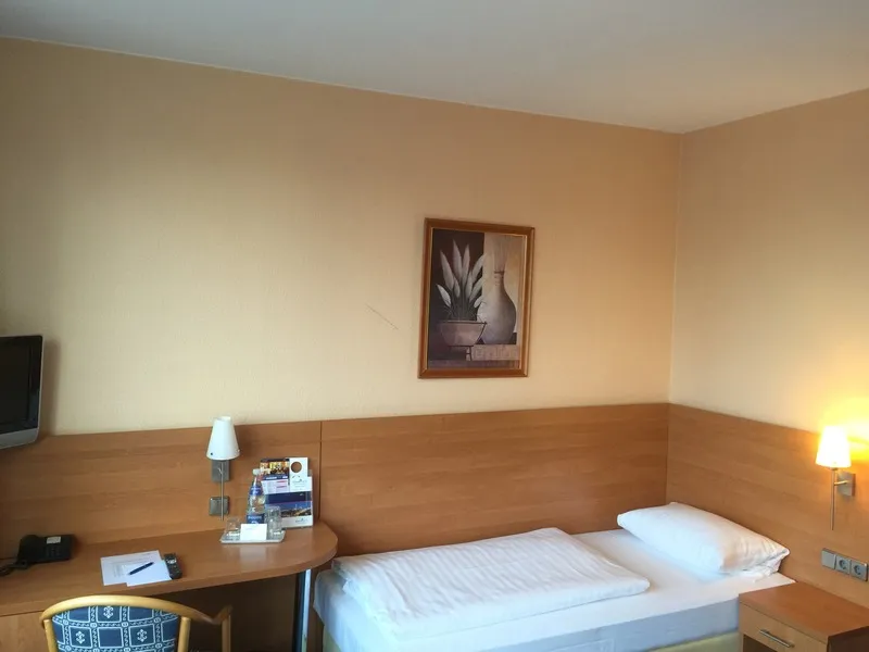 SINGLE STANDARD Room, Amber Econtel Berlin Charlottenburg, Berlin