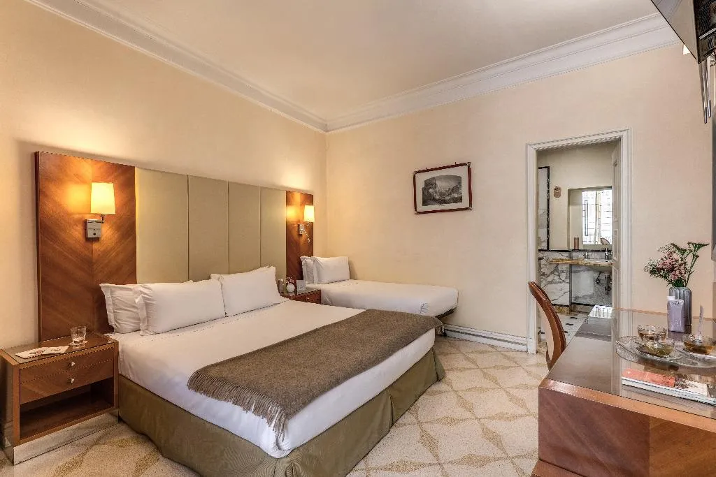TRIPLE ANNEX Room, Sonya, Rome