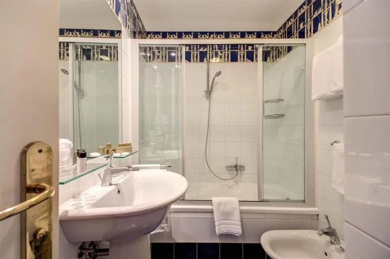 Room, Tiziano, Rome