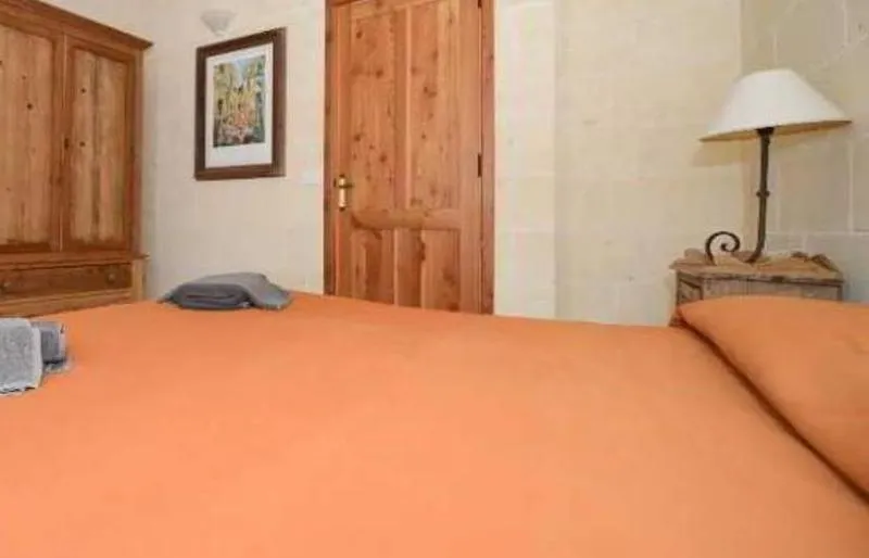 Room, Summerfield, Gozo