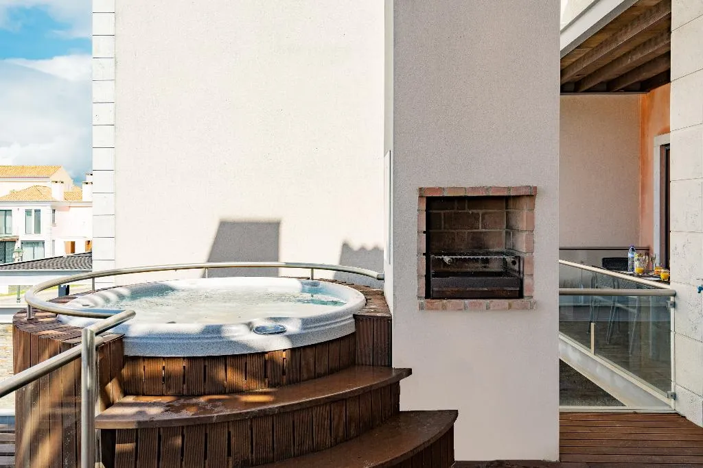 APARTMENT DELUXE TWO DOUBLE BEDS Room, Vale Do Lobo Resort, Algarve