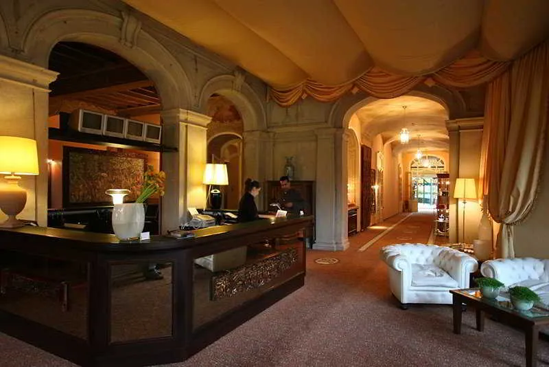 Lobby, Hotel Villa Porro Pirelli, Milan