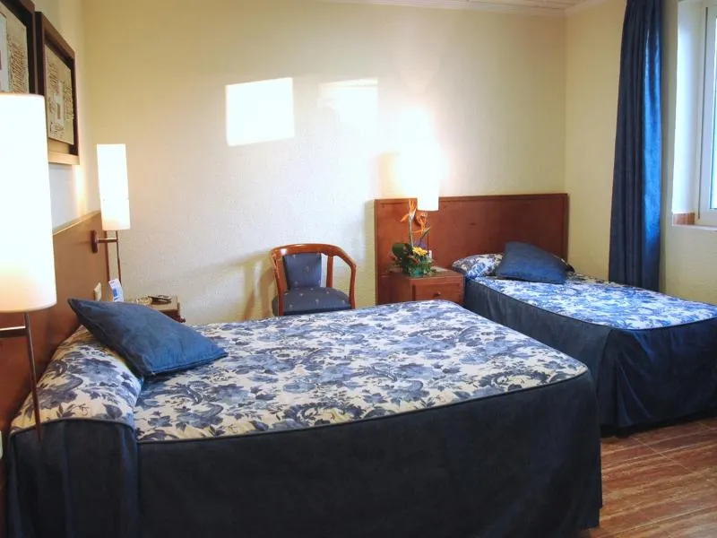 Double or Twin CAPACITY 3 Room, Masa International, Costa Blanca