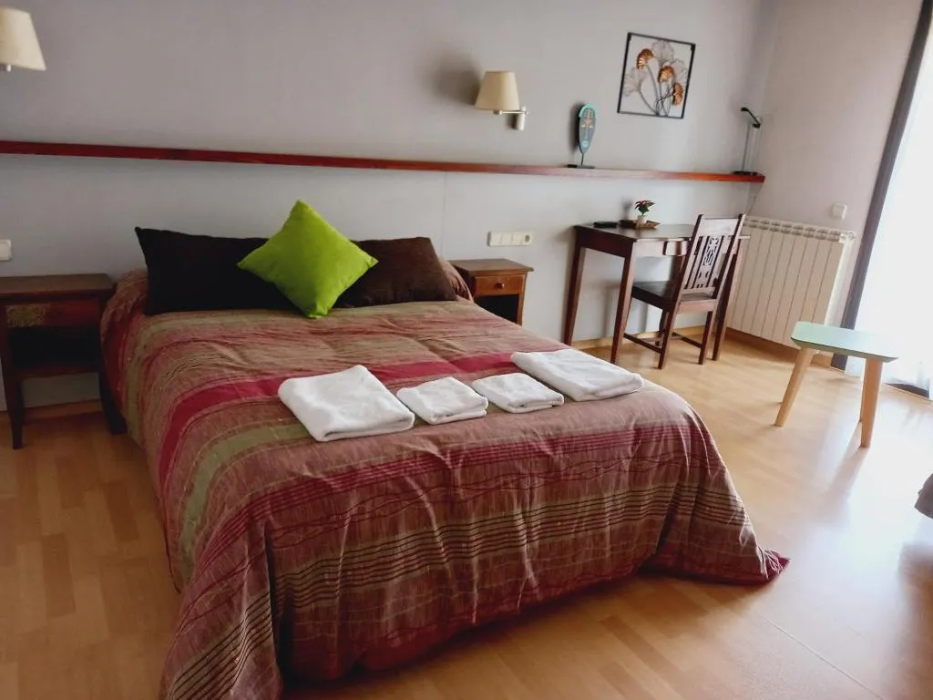 DOUBLE QUEEN SIZE BED Room, Hotel Seva, Barcelona