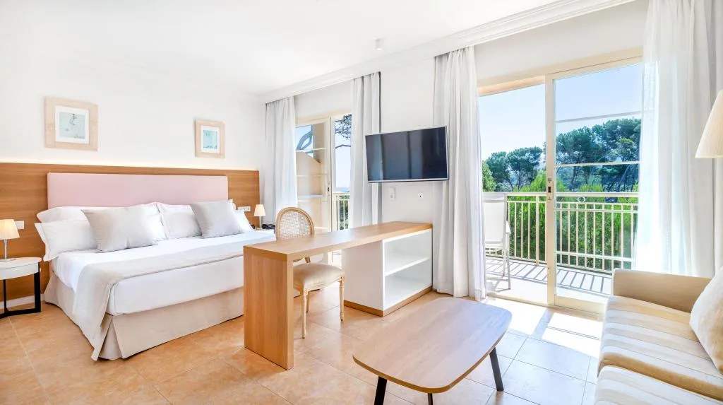 JUNIOR SUITE STANDARD Room, VIVA Cala Mesquida Suites and Spa Adults Only 16+, Majorca