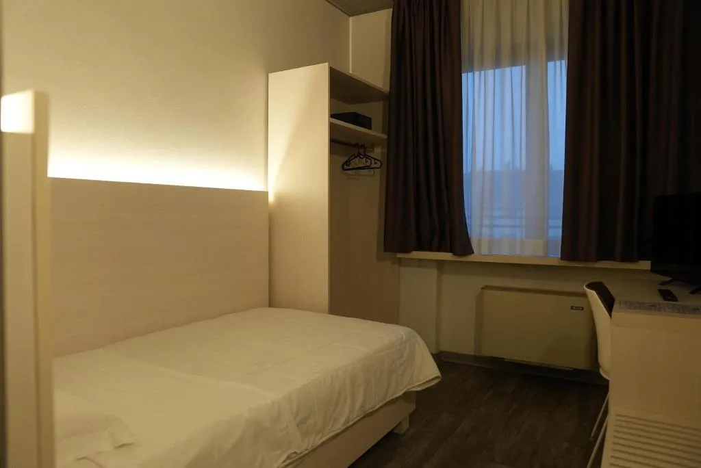 SINGLE STANDARD Room, Albatros, Venice