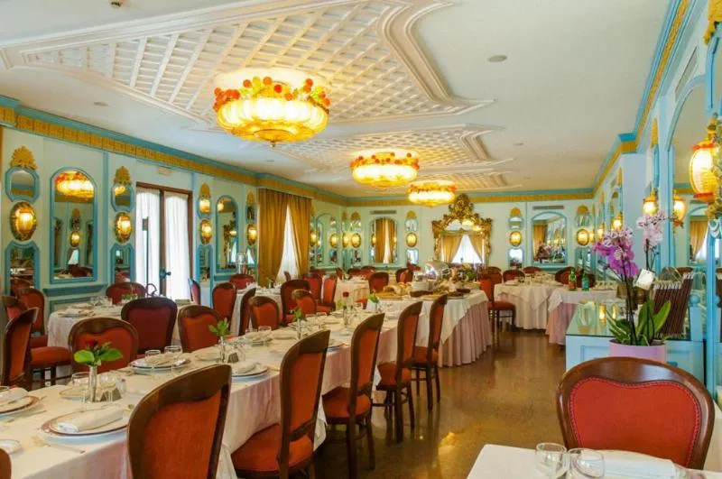 Restaurant, Eliseo Park's, Naples