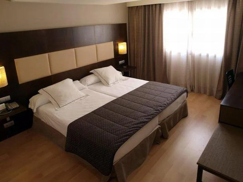 Double or Twin SUPERIOR Room, Sercotel Cuatro Postes, Madrid