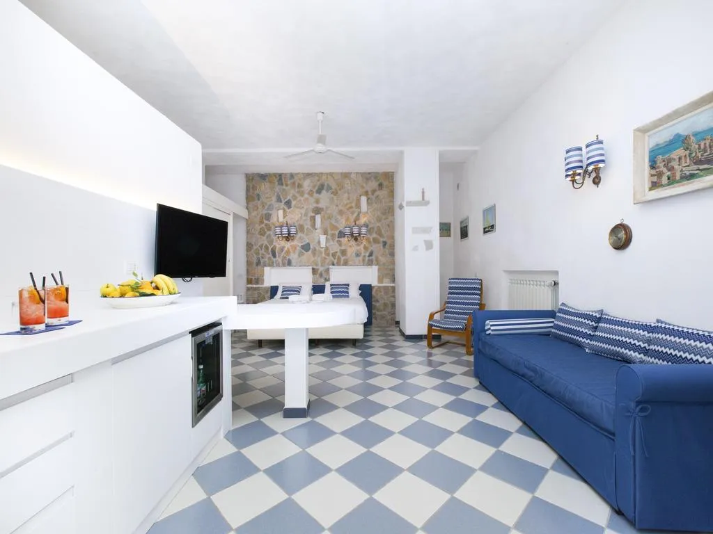 DOUBLE SUPERIOR Room, I Giardini dei sensi, Naples