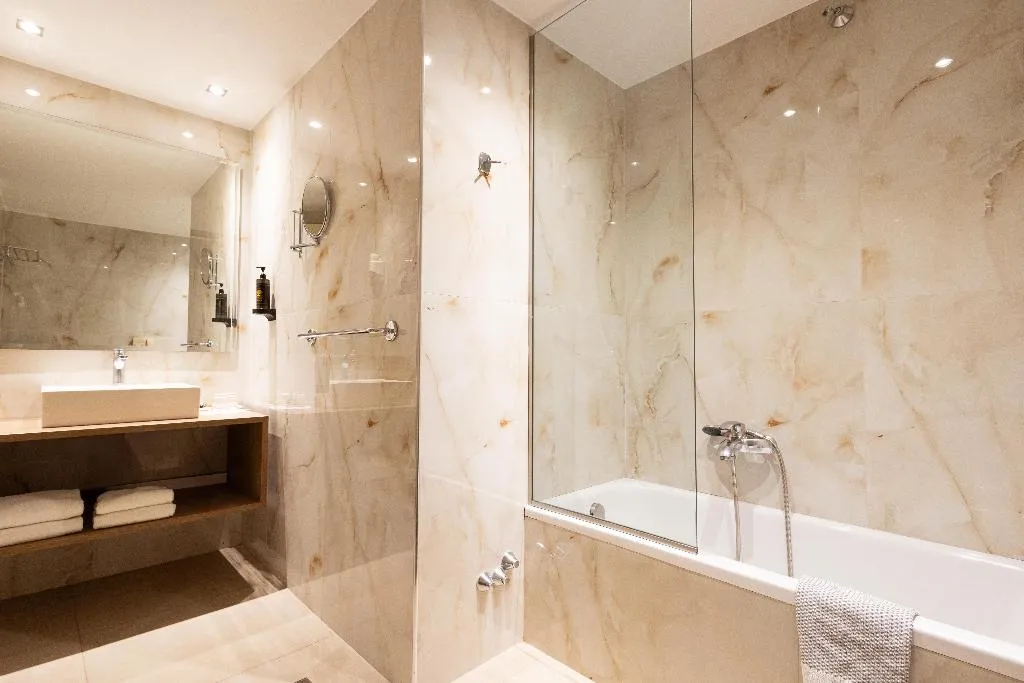 TRIPLE STANDARD Room, Best Western Plus Embassy Hotel, Athens