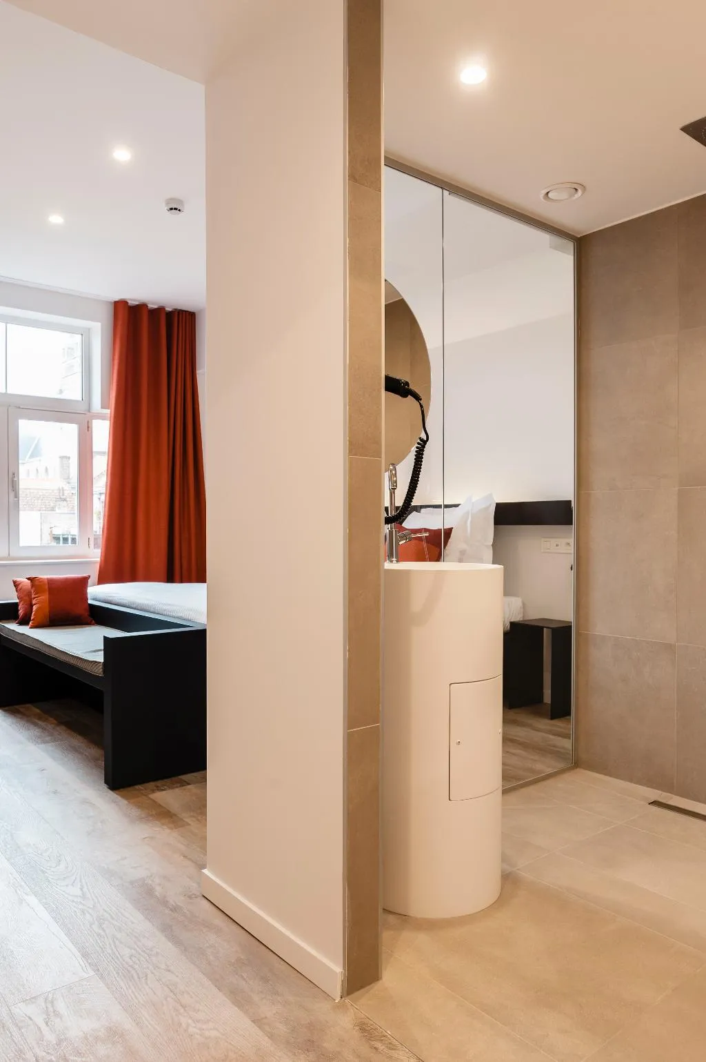 DOUBLE STANDARD Room, Portinari, Brussels