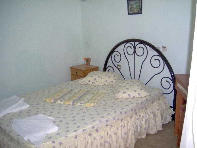 Room, Emir, Antalya