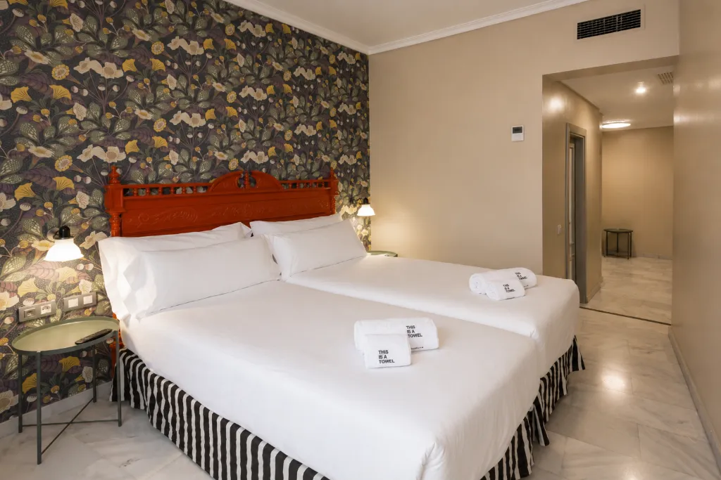 QUADRUPLE STANDARD Room, Petit Palace Puerta de Triana, Seville