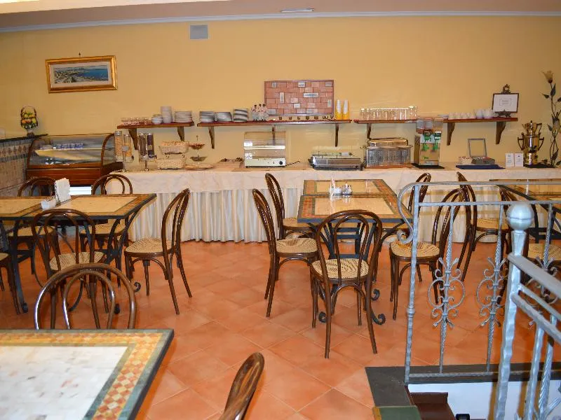 Bar, Neapolis, Naples