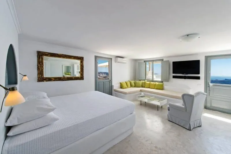 SUITE OCEAN VIEW HONEYMOON Room, Caldera Cliff Illusion Suites, Santorini