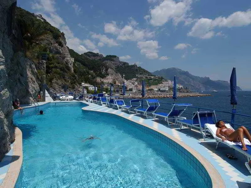 Pool, Miramalfi, Naples