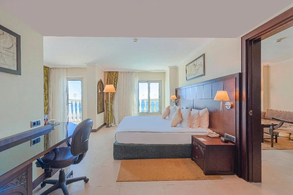 SUITE SEA FRONT Room, Crowne Plaza Antalya, Antalya