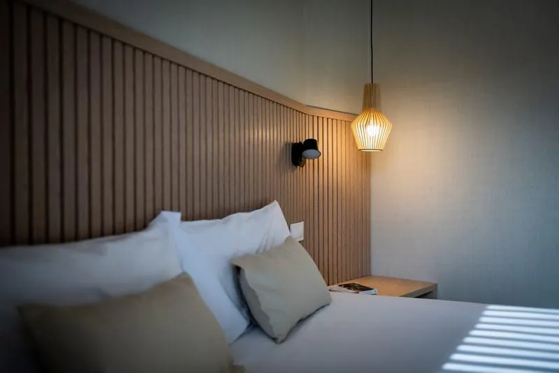 APARTMENT CAPACITY 4 TWO BEDROOMS Room, MH Apartments Urban, Barcelona