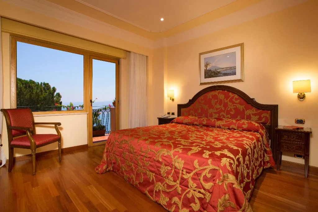 DOUBLE SINGLE USE SUPERIOR WITH BALCONY Room, Villa Diodoro, Taormina