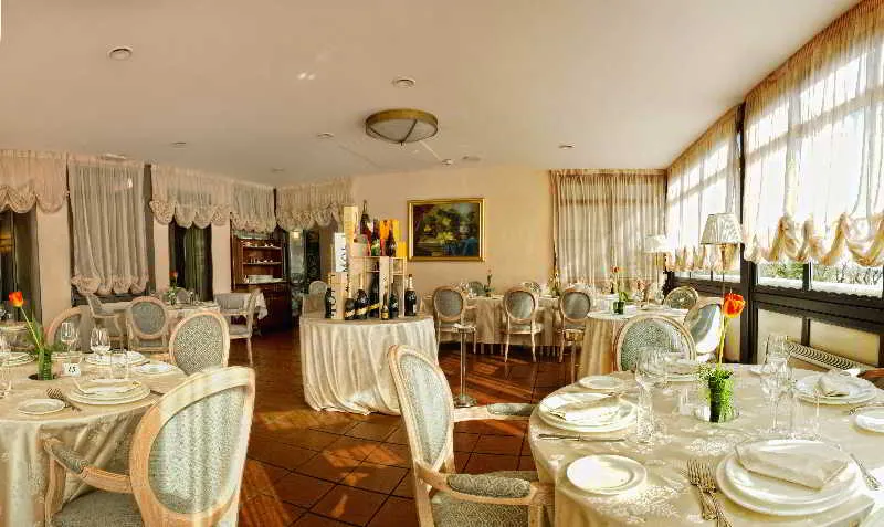 Restaurant, Hotel San Giorgio, Rome