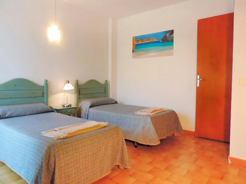 APARTMENT CAPACITY 4 ONE BEDROOM Room, Apartamentos Vistalmar, Majorca
