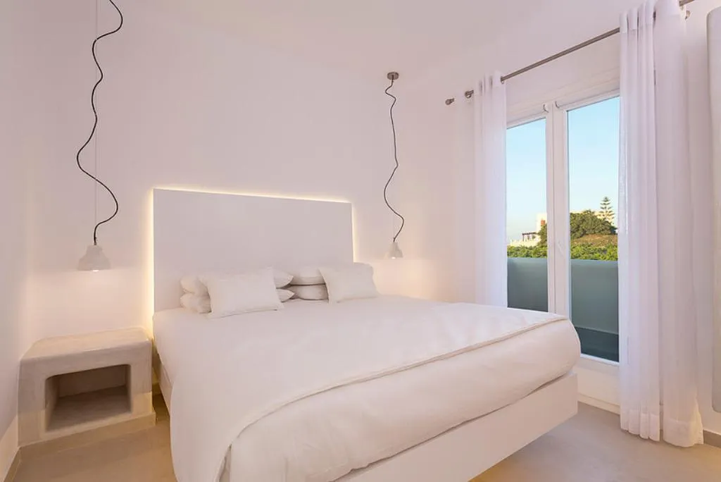 SUITE WITH JACUZZI Room, Art Hotel, Santorini