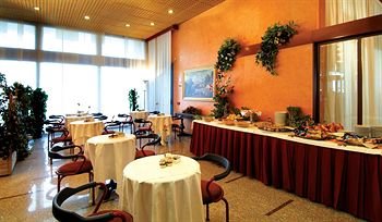 Atahotel Quark Due Residence, Milan