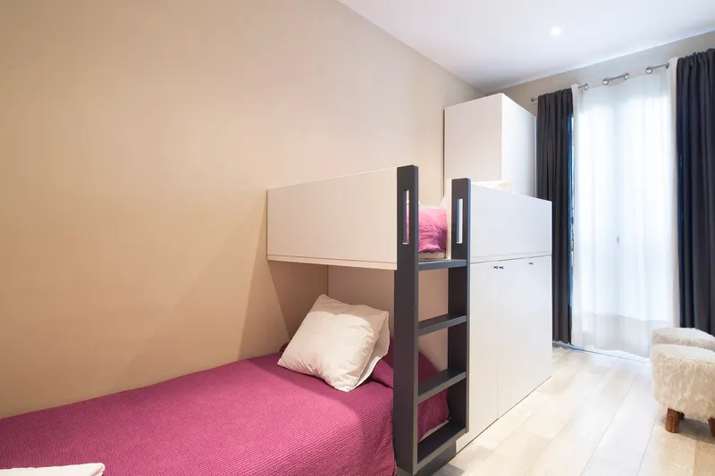 APARTMENT TWO BEDROOMS TWO BATHROOMS Room, Aspasios Urquinaona Design, Barcelona