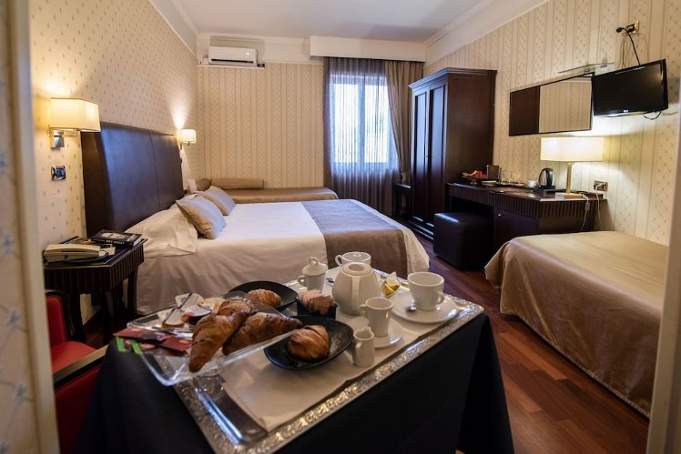 Hotel Palma, Naples