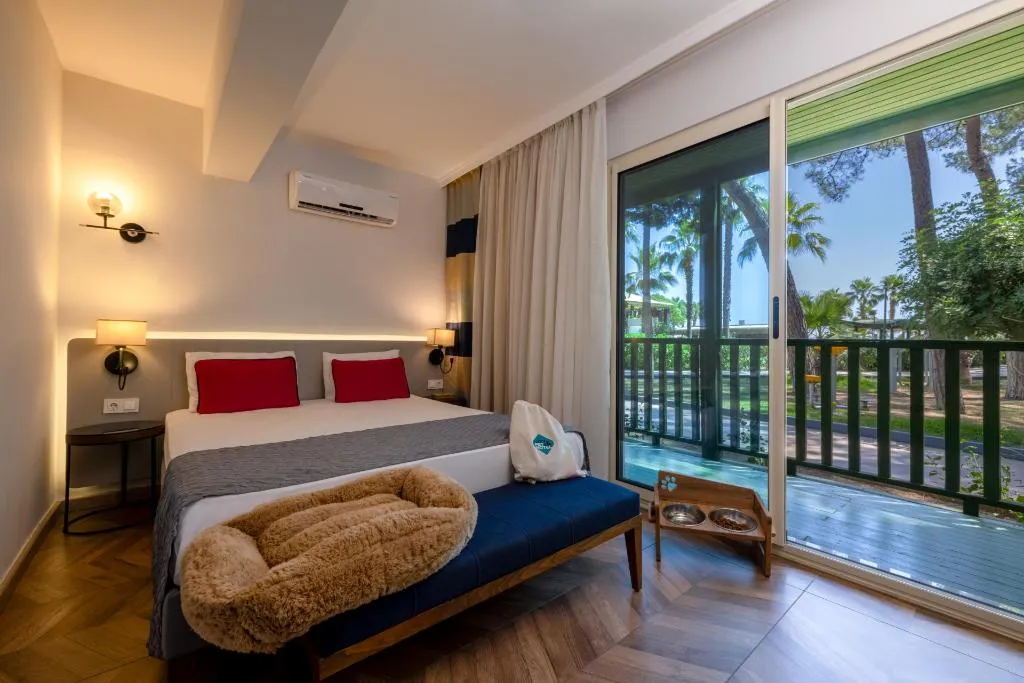 Room, Crystal Flora Pearl Collection, Antalya