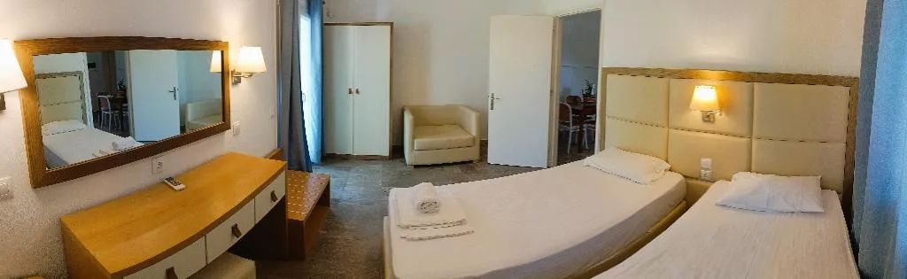 APARTMENT SEA VIEW Room, Ever Green Beach Apartments, Corfu