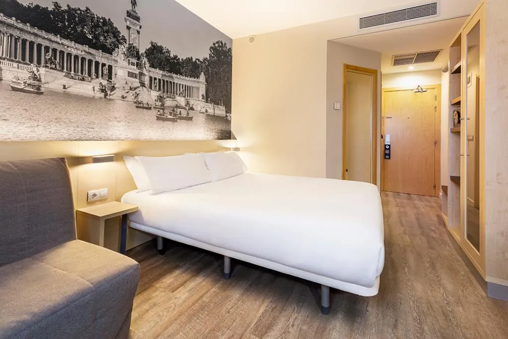 DOUBLE SINGLE USE STANDARD Room, B&B Hotel Madrid Aeropuerto T1 T2 T3, Madrid