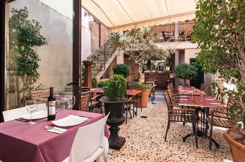 Restaurant, Can Pere, Majorca