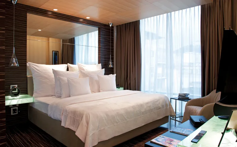 DOUBLE SINGLE USE DELUXE Room, Romeo, Naples