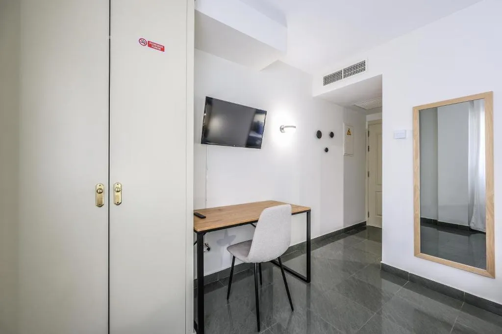 General view, Lusso Velilla, Madrid