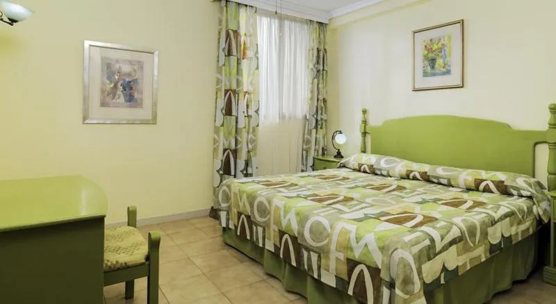 APARTMENT ONE BEDROOM Room, Paradise Court Aparthotel, Tenerife